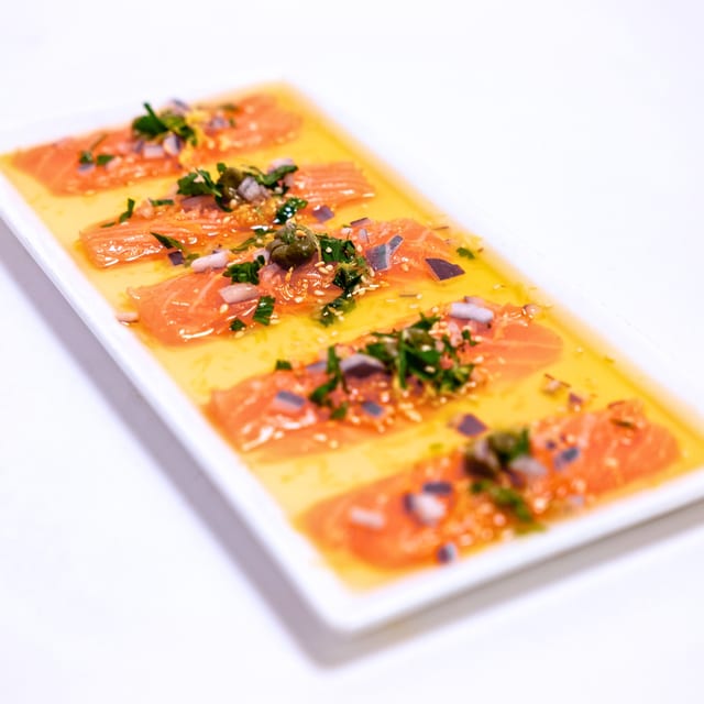 Crudo.